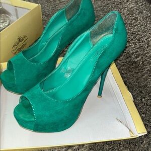 Charles Albert Green Peep-Toe Heels